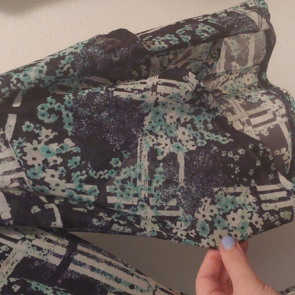 Size XL Long Top - Picture 4 of 4